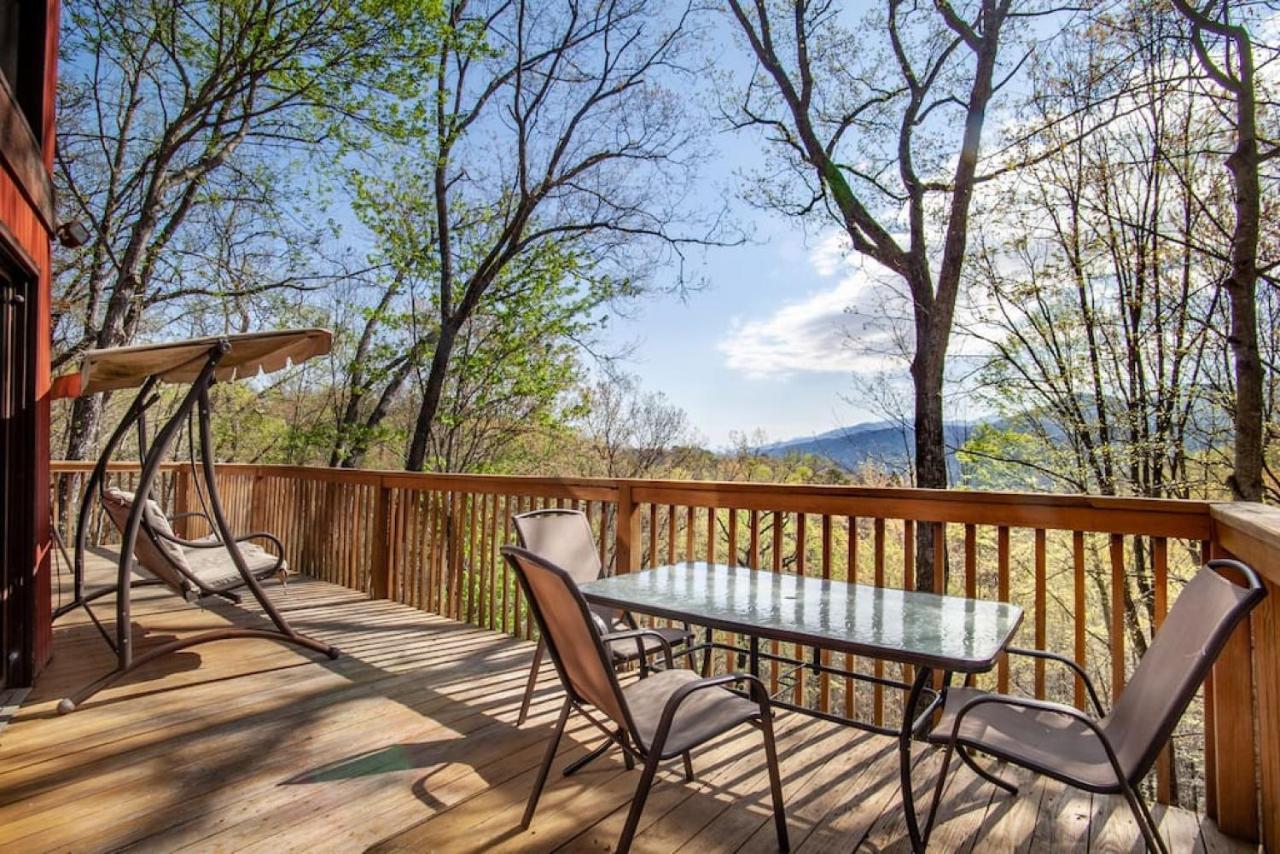 Bear View Chalet With Hot Tub And Near Ober 蓋特林堡 外观 照片