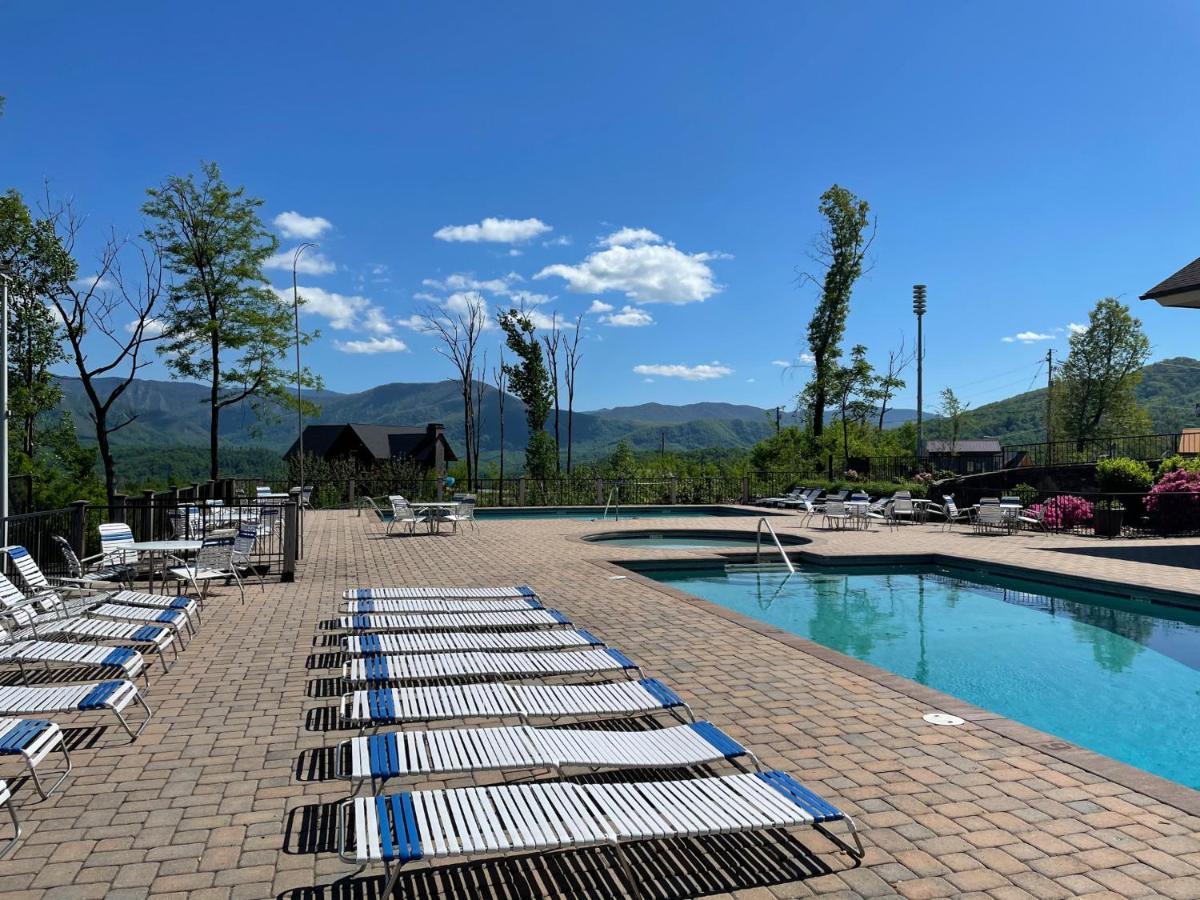 Bear View Chalet With Hot Tub And Near Ober 蓋特林堡 外观 照片
