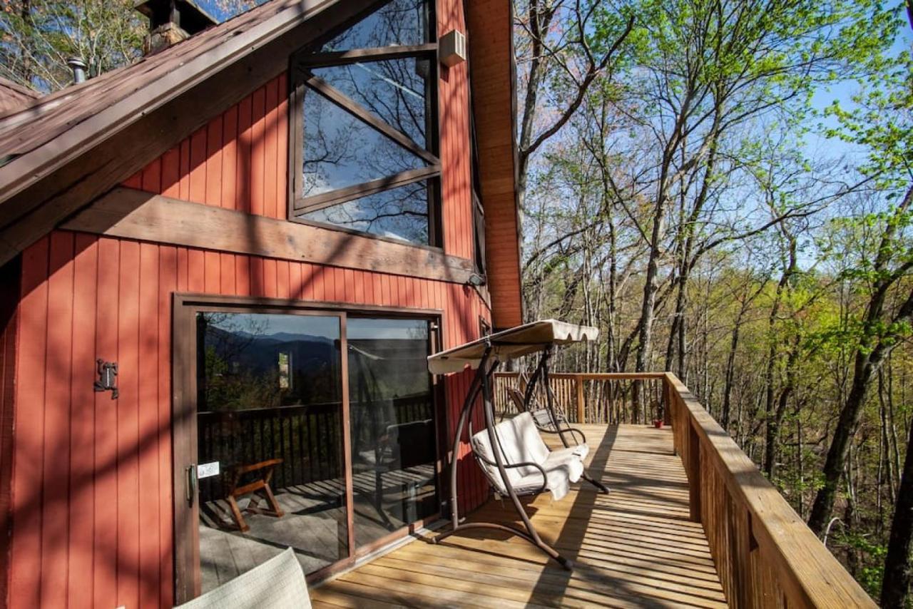 Bear View Chalet With Hot Tub And Near Ober 蓋特林堡 外观 照片